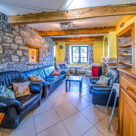 Holiday home Gite D'hamptay Han-sur-Lesse